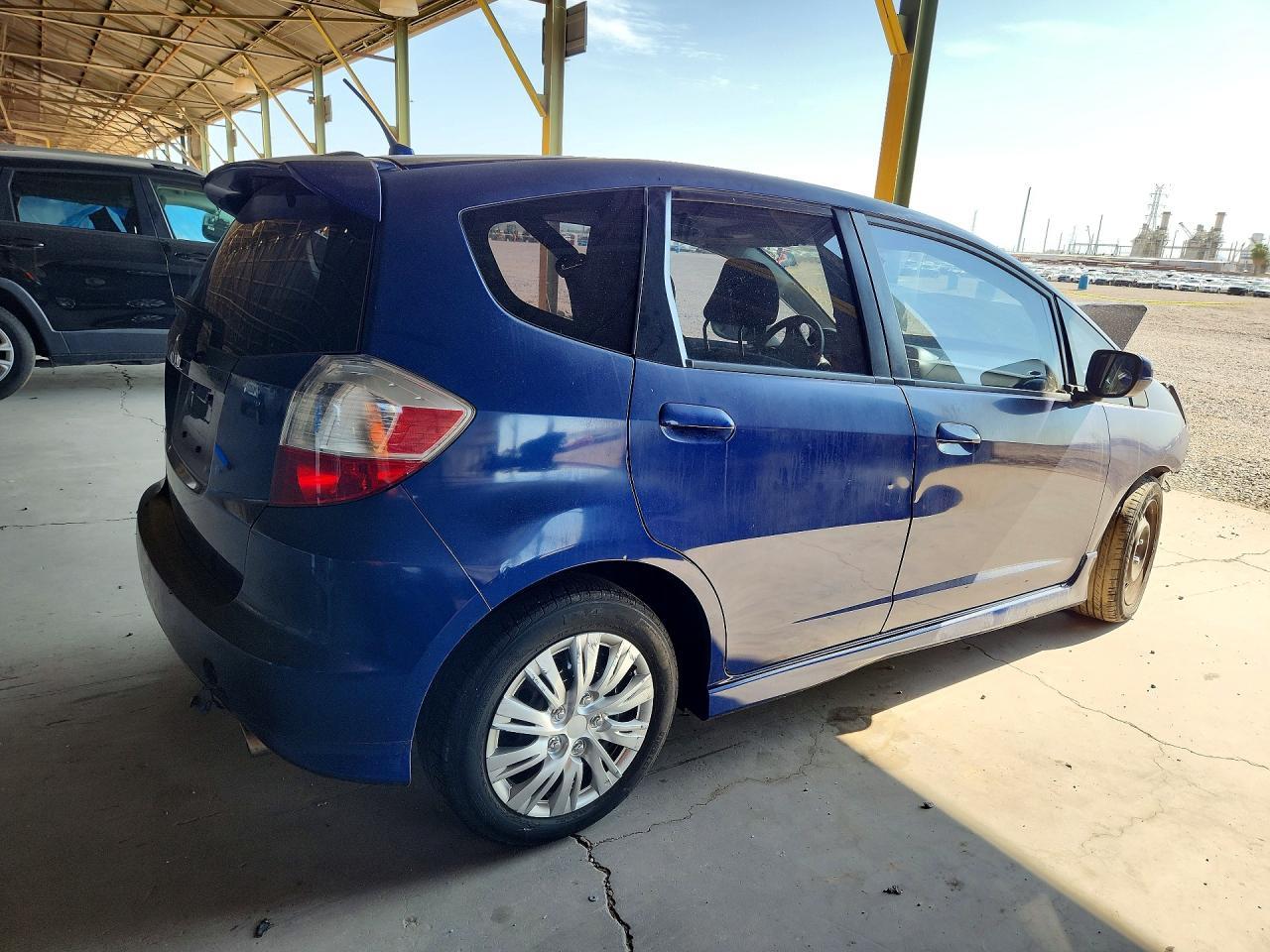 2011 Honda Fit Sport - Фото 3