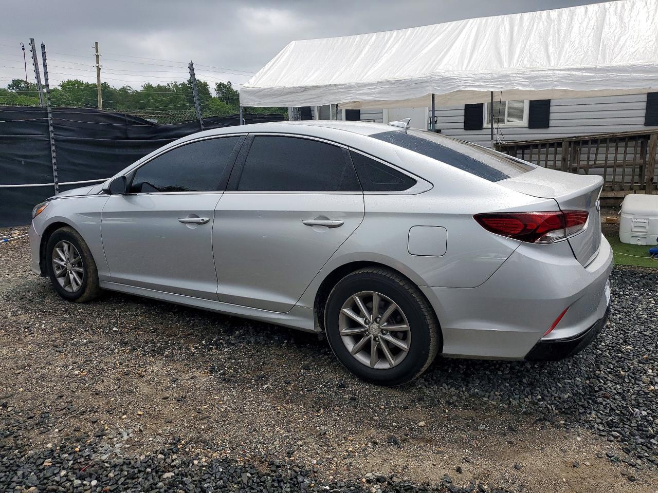 2018 Hyundai Sonata Se - Image 2