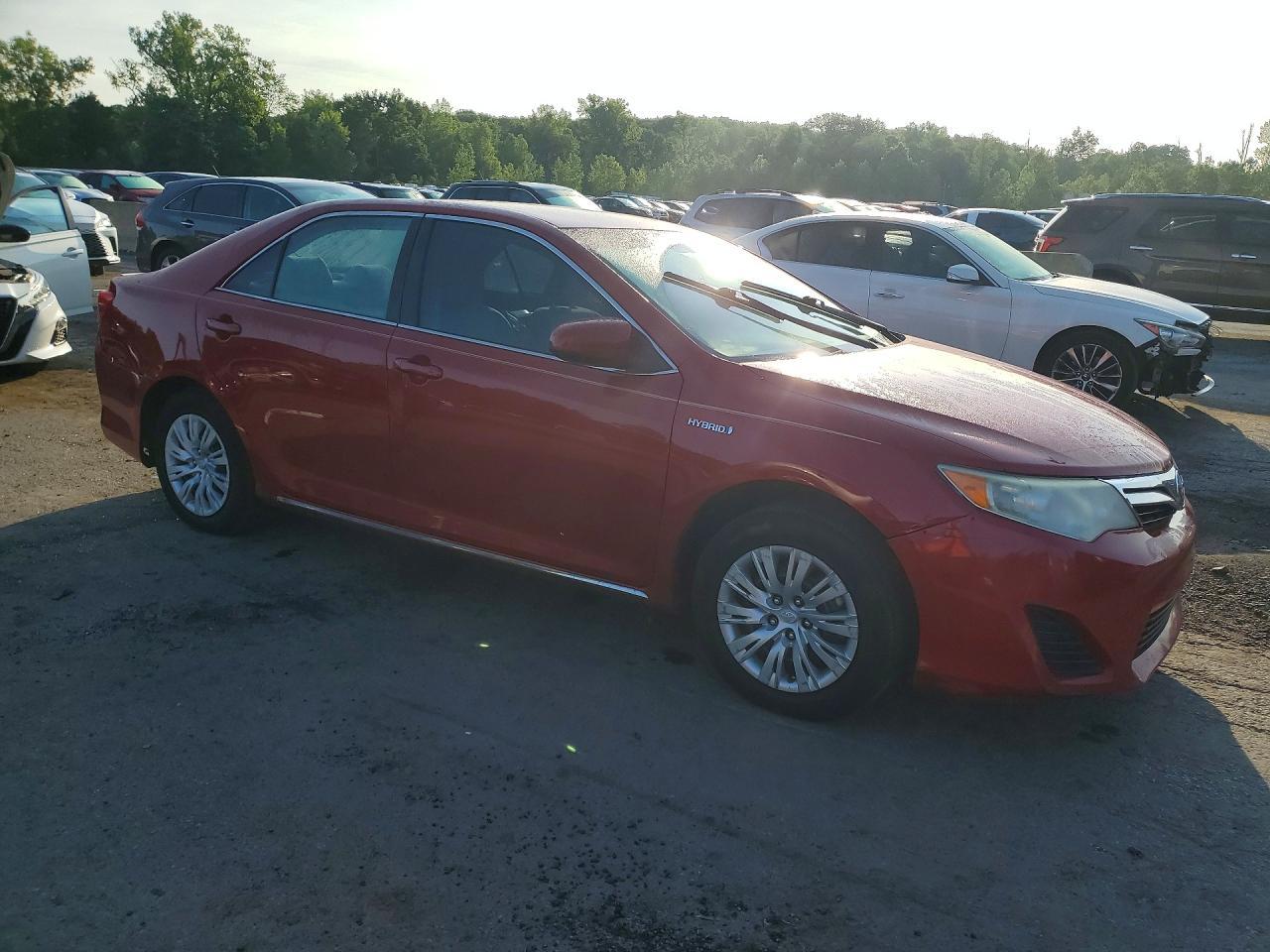 2014 Toyota Camry Hybrid Le - Фото 4