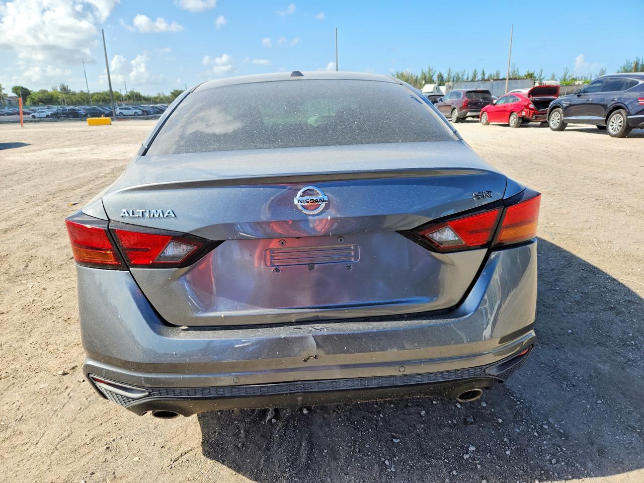 2021 Nissan Altima Sr - Фото 6