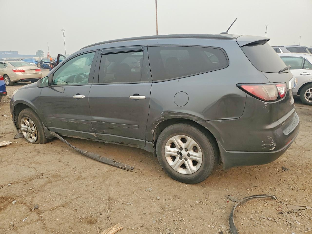 2014 Chevrolet Traverse Ls - Image 2