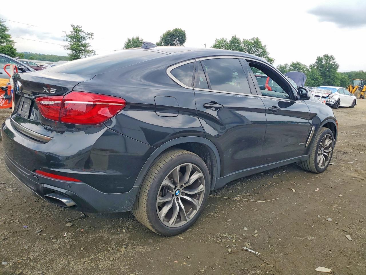 2019 BMW X6 xDrive50I - Image 3