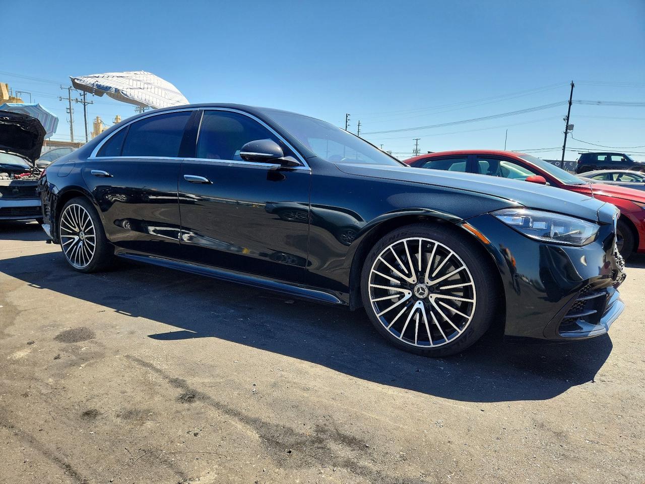 2022 Mercedes-Benz S 500 4Matic - Image 4