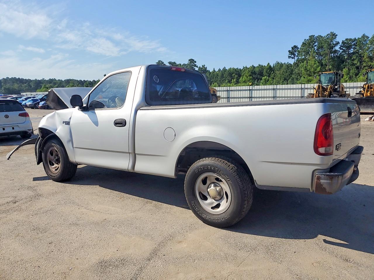 2004 Ford F-150 Heritage Classic - Фото 2