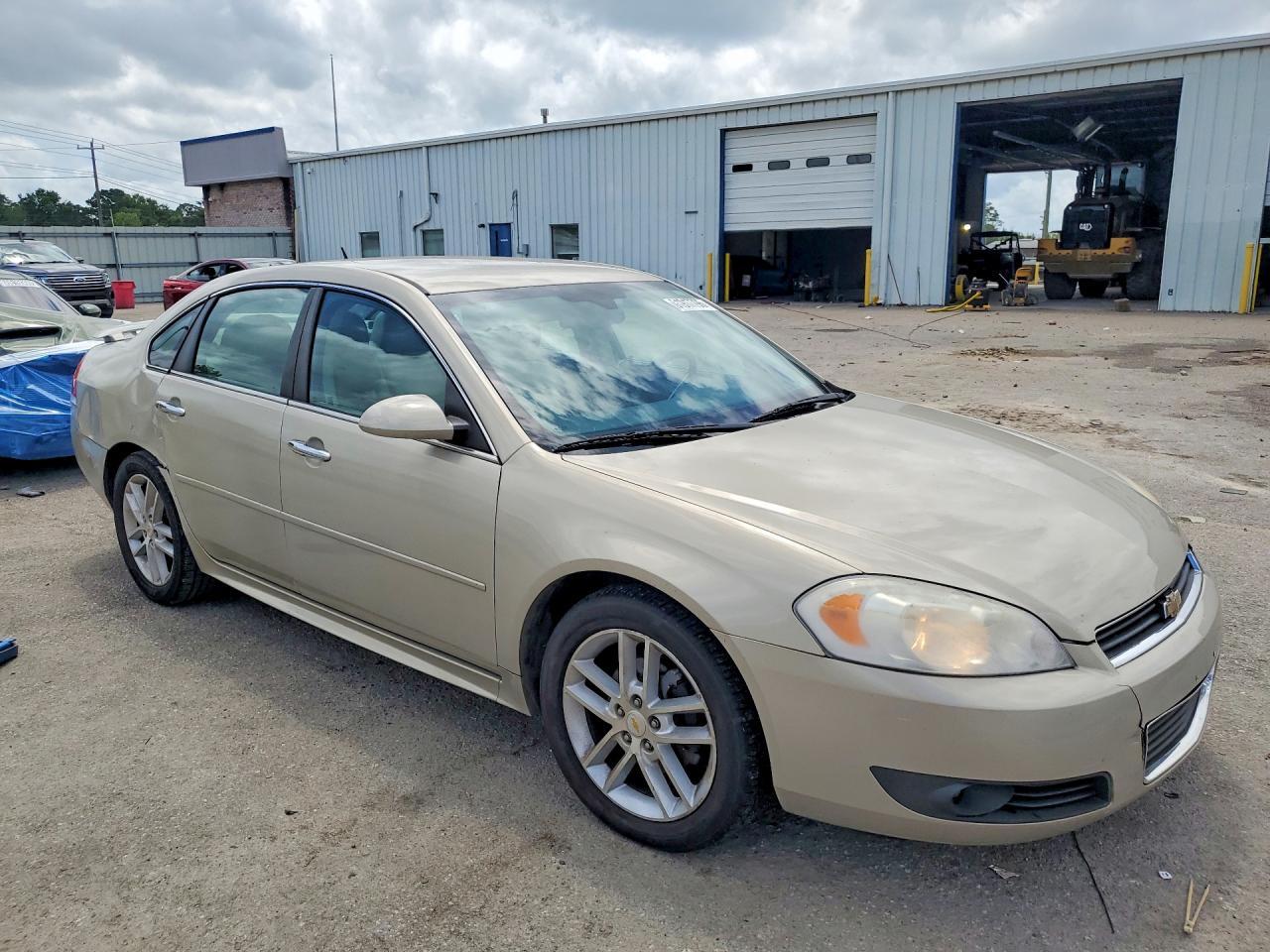 2011 Chevrolet Impala Ltz - Image 4