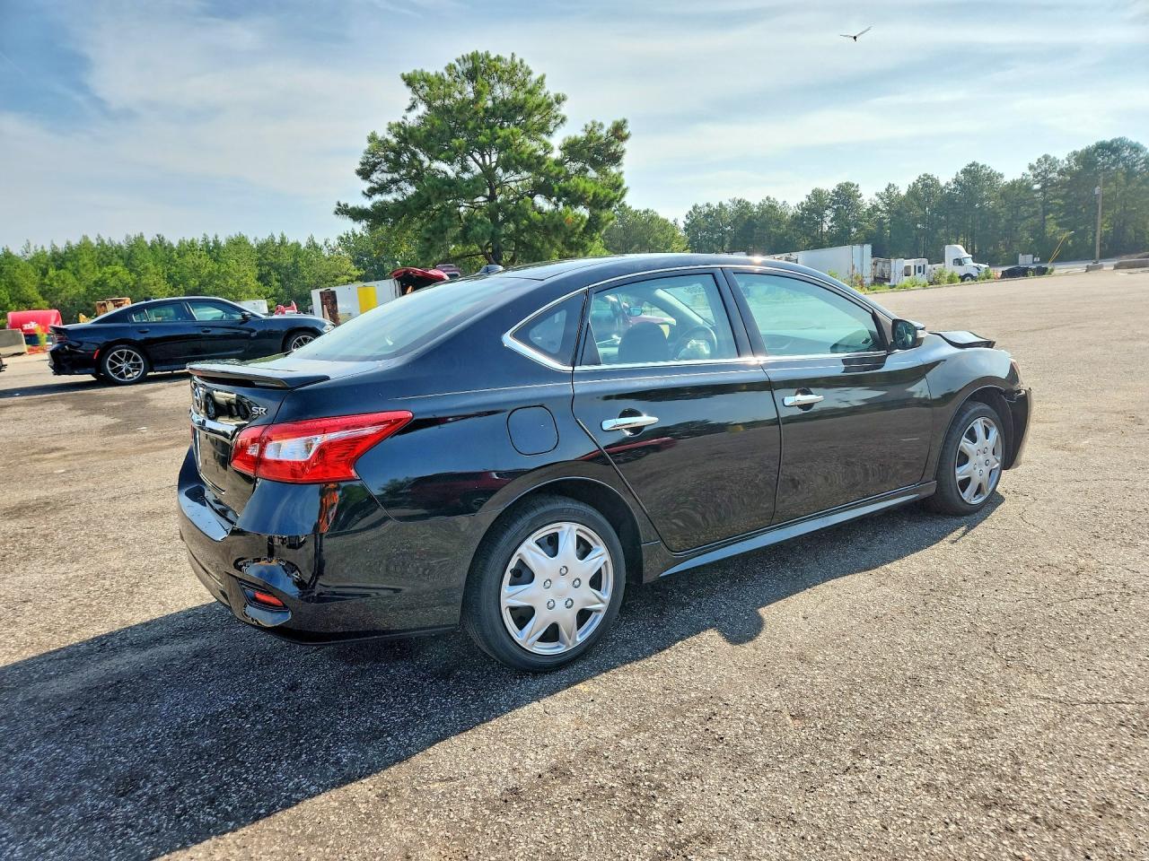 2019 Nissan Sentra Sr - Image 3