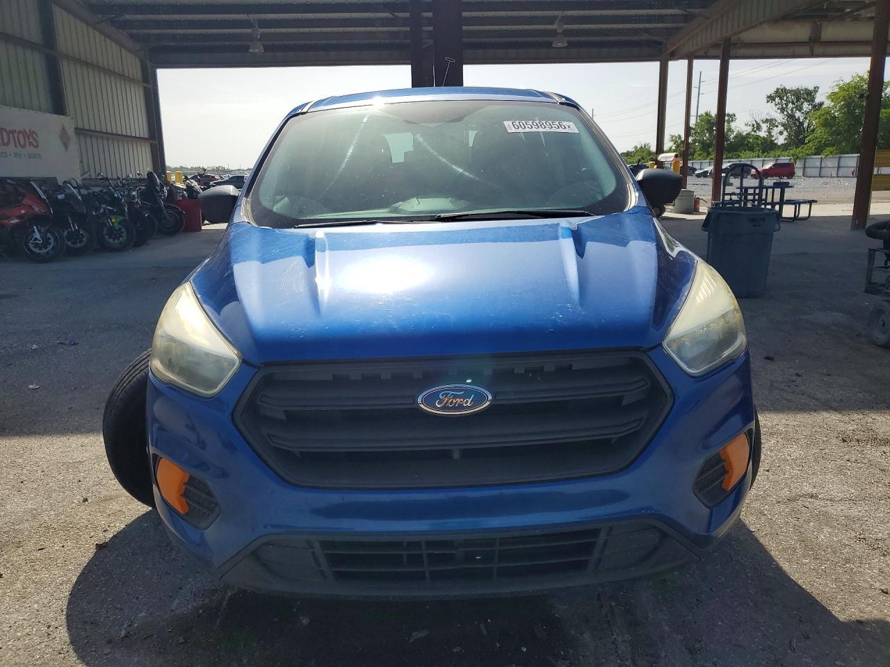 2017 Ford Escape S - Фото 5