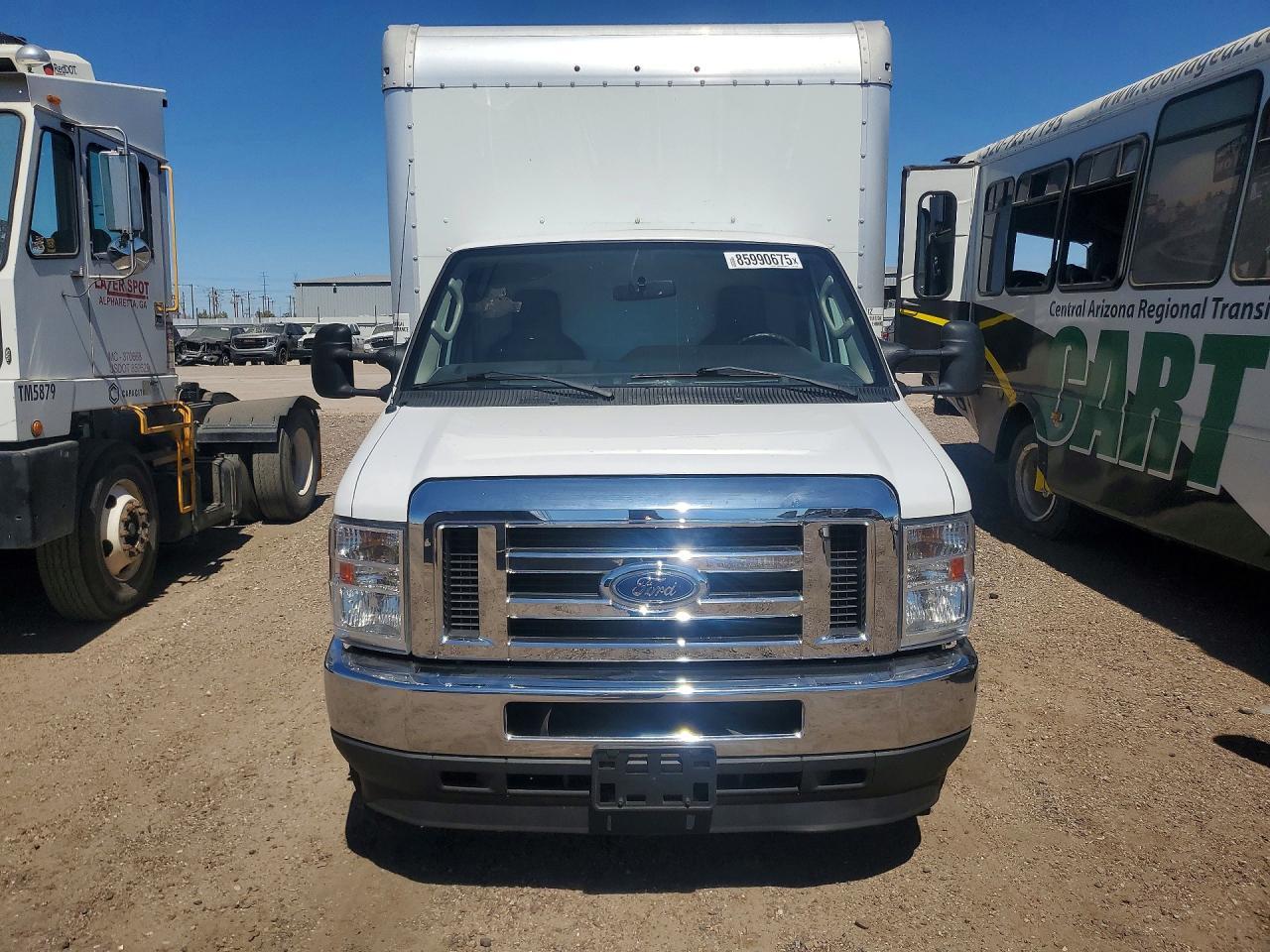 2022 Ford Econoline E450 Super Duty Cutaway Van - Фото 5