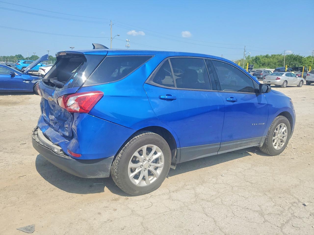 2019 Chevrolet Equinox Ls - Фото 3
