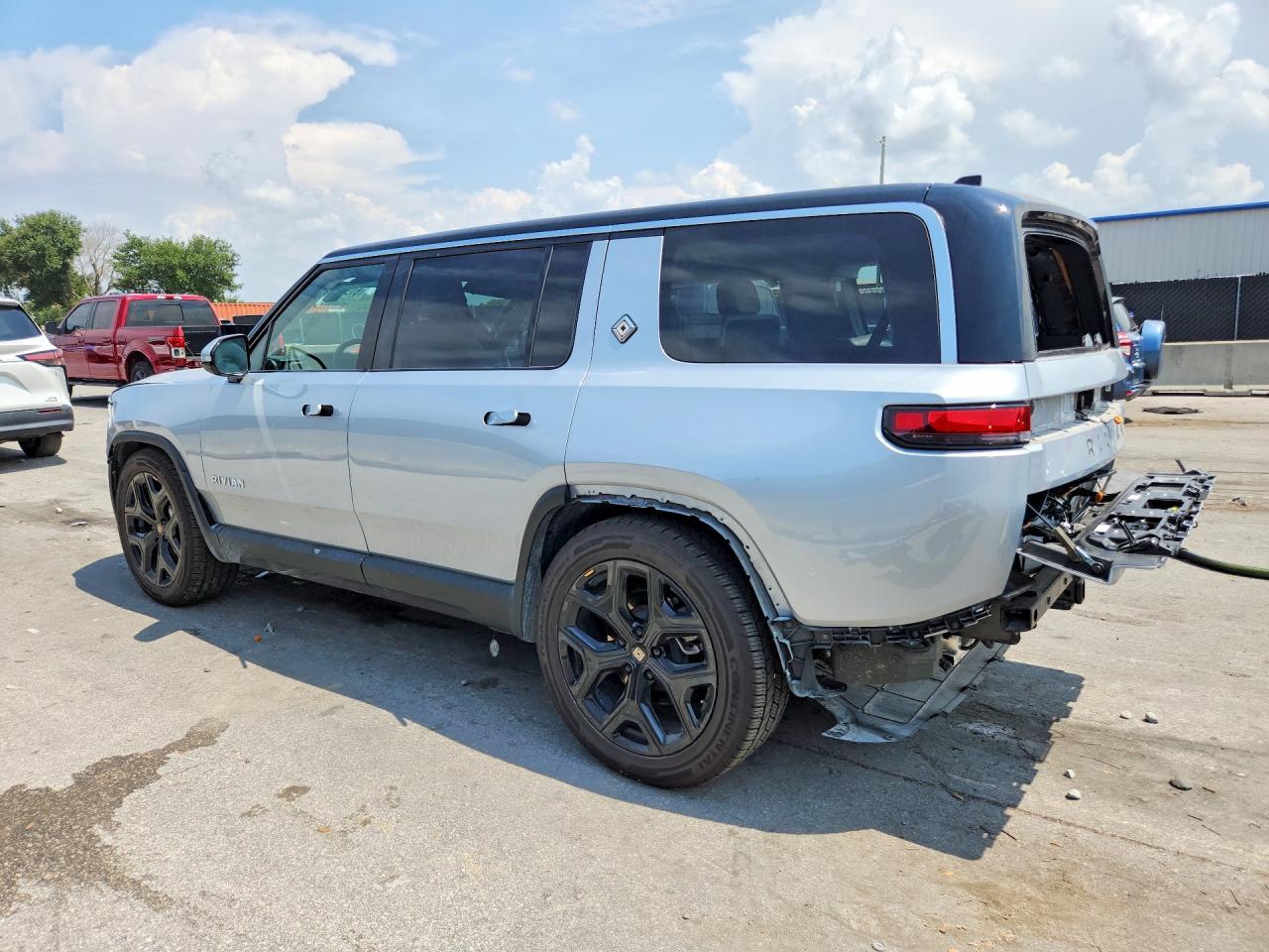 2024 Rivian R1S Adventure - Image 2