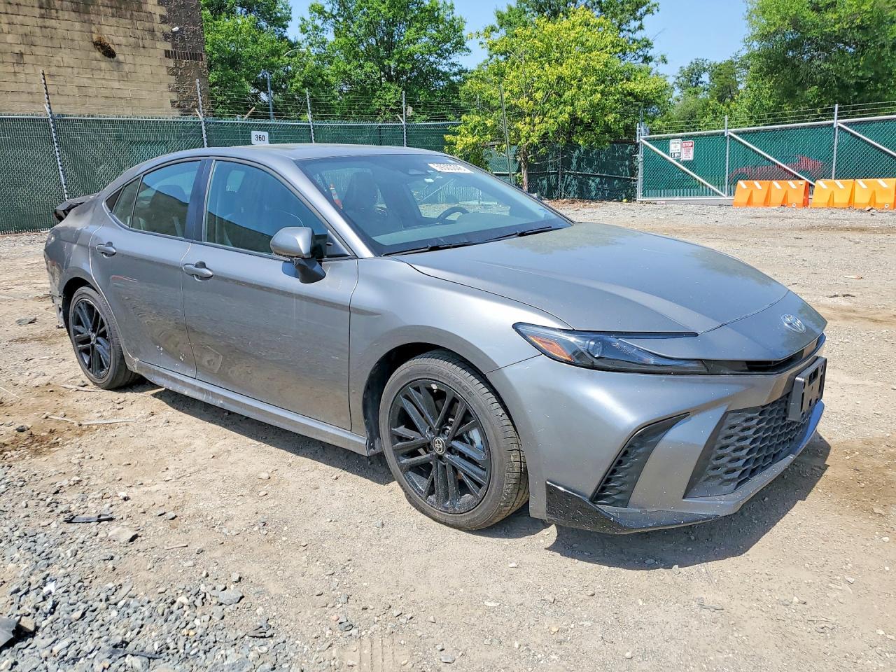 2025 Toyota Camry Se - Фото 4