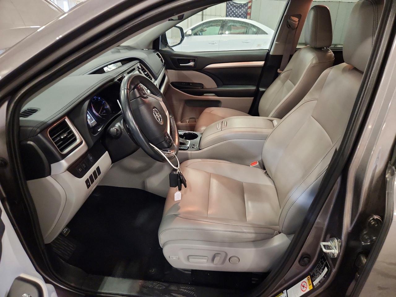 2019 Toyota Highlander Xle - Image 7