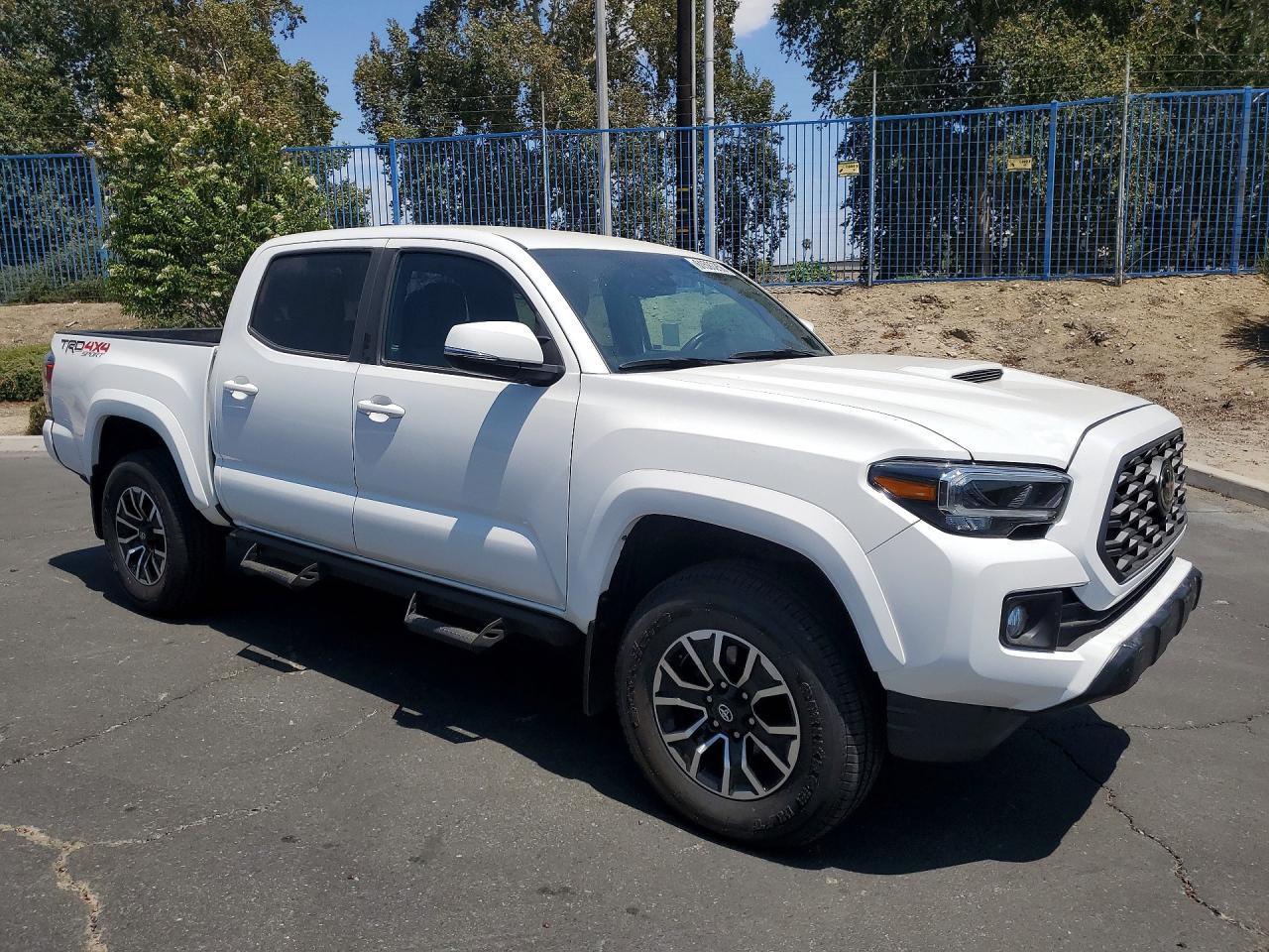 2023 Toyota Tacoma Trd Sport - Image 4