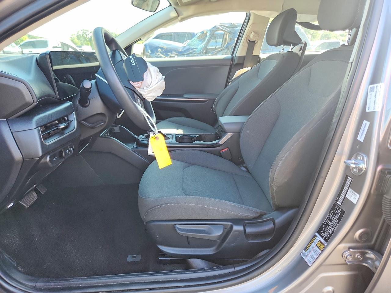2025 Kia K4 Lxs - Image 7