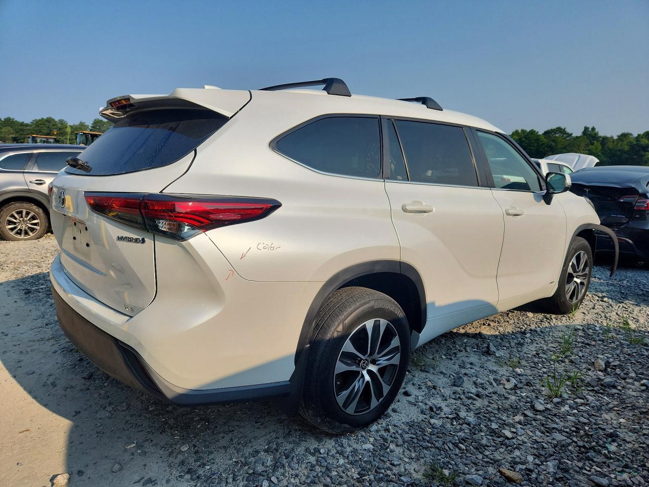 2023 Toyota Highlander Hybrid Xle - Image 3