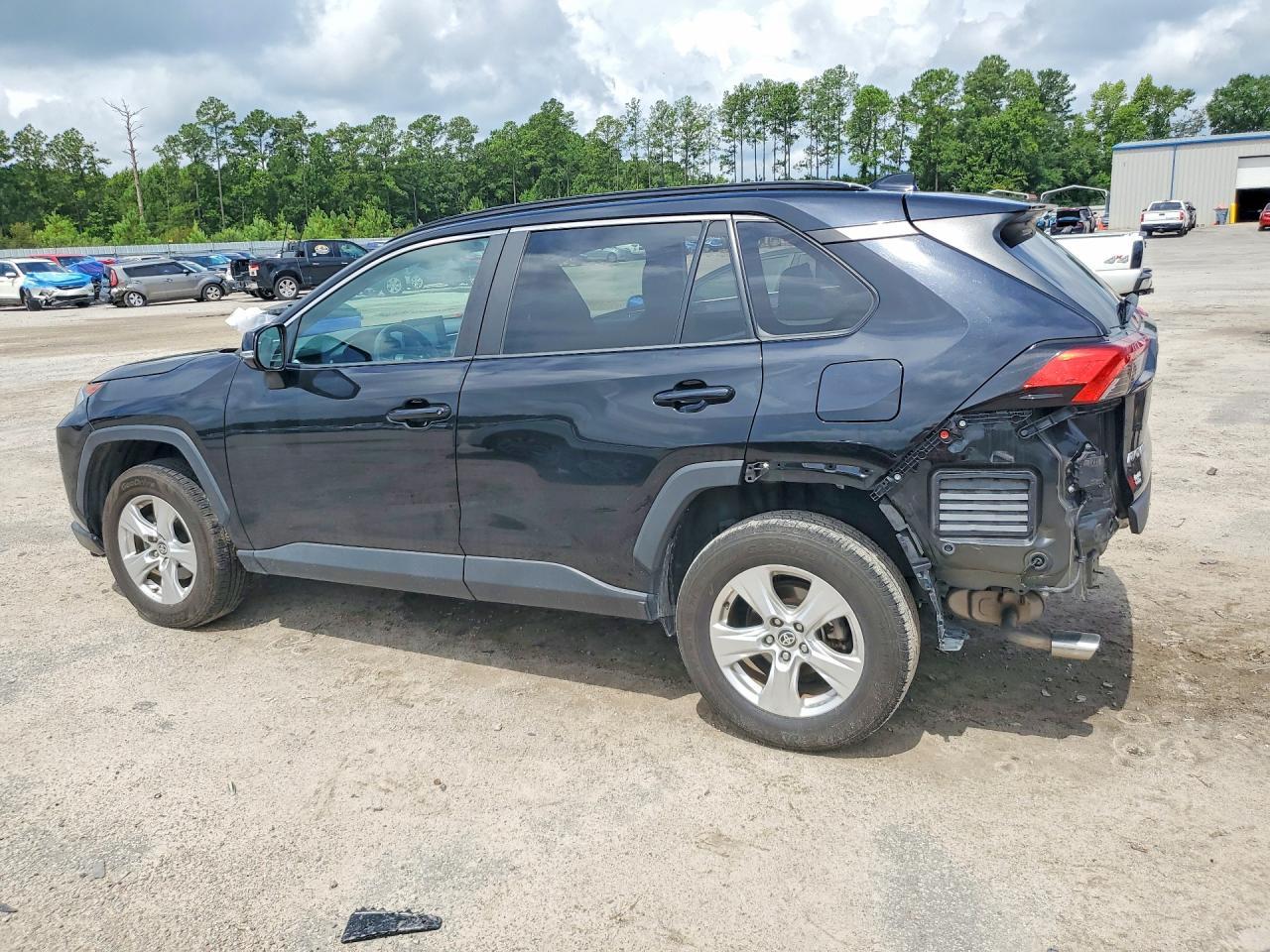 2021 Toyota Rav4 Xle - Image 2