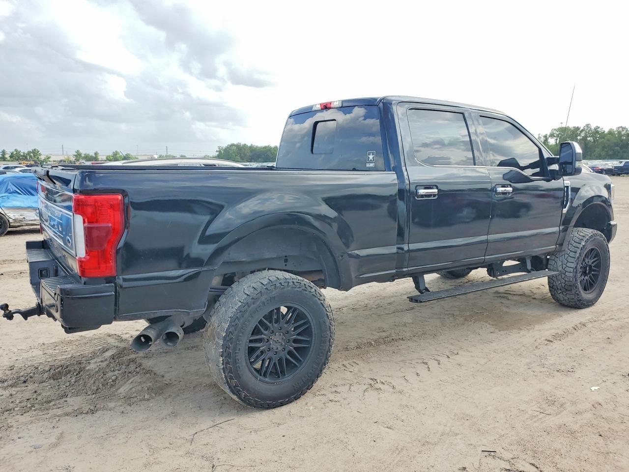 2021 Ford F250 Super Duty - Фото 4