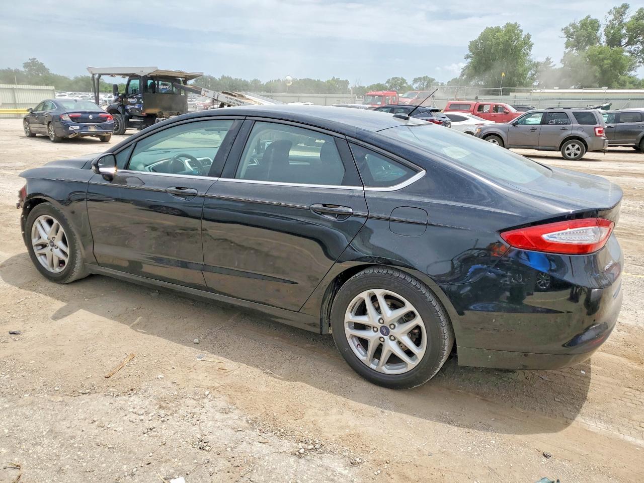 2016 Ford Fusion Se - Фото 2