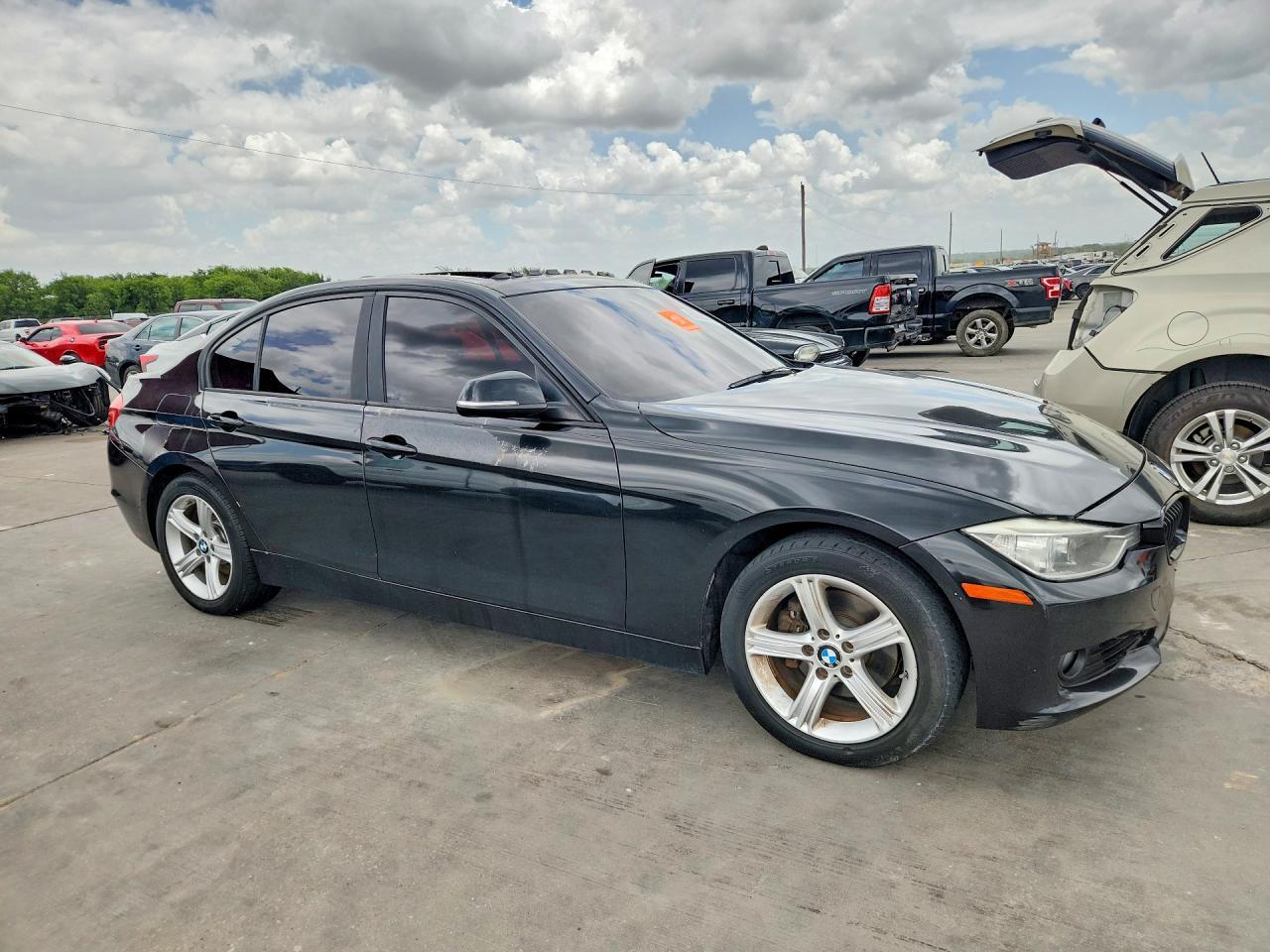 2015 BMW 328 Xi Sulev - Image 4