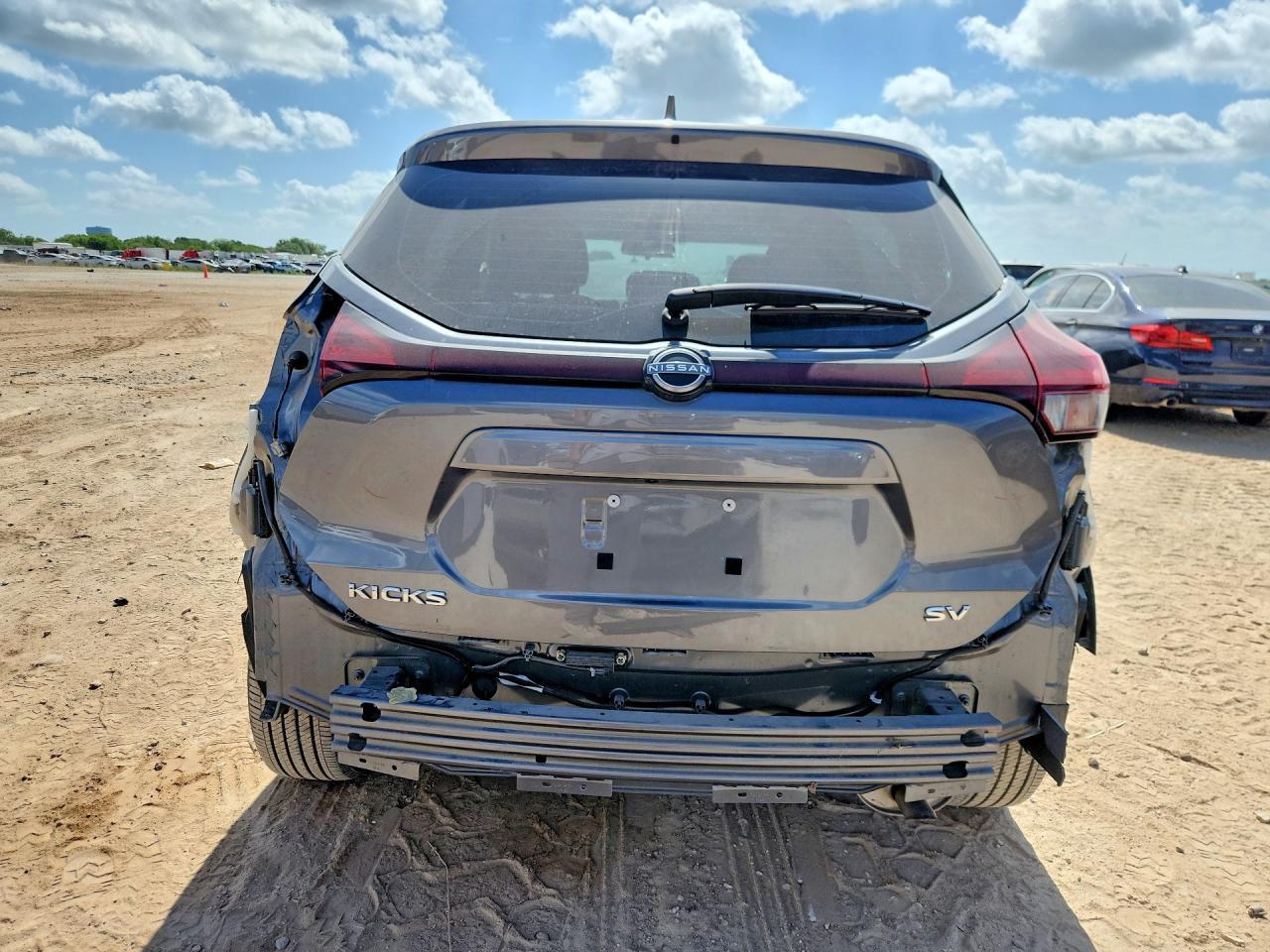 2023 Nissan Kicks Sv - Image 6