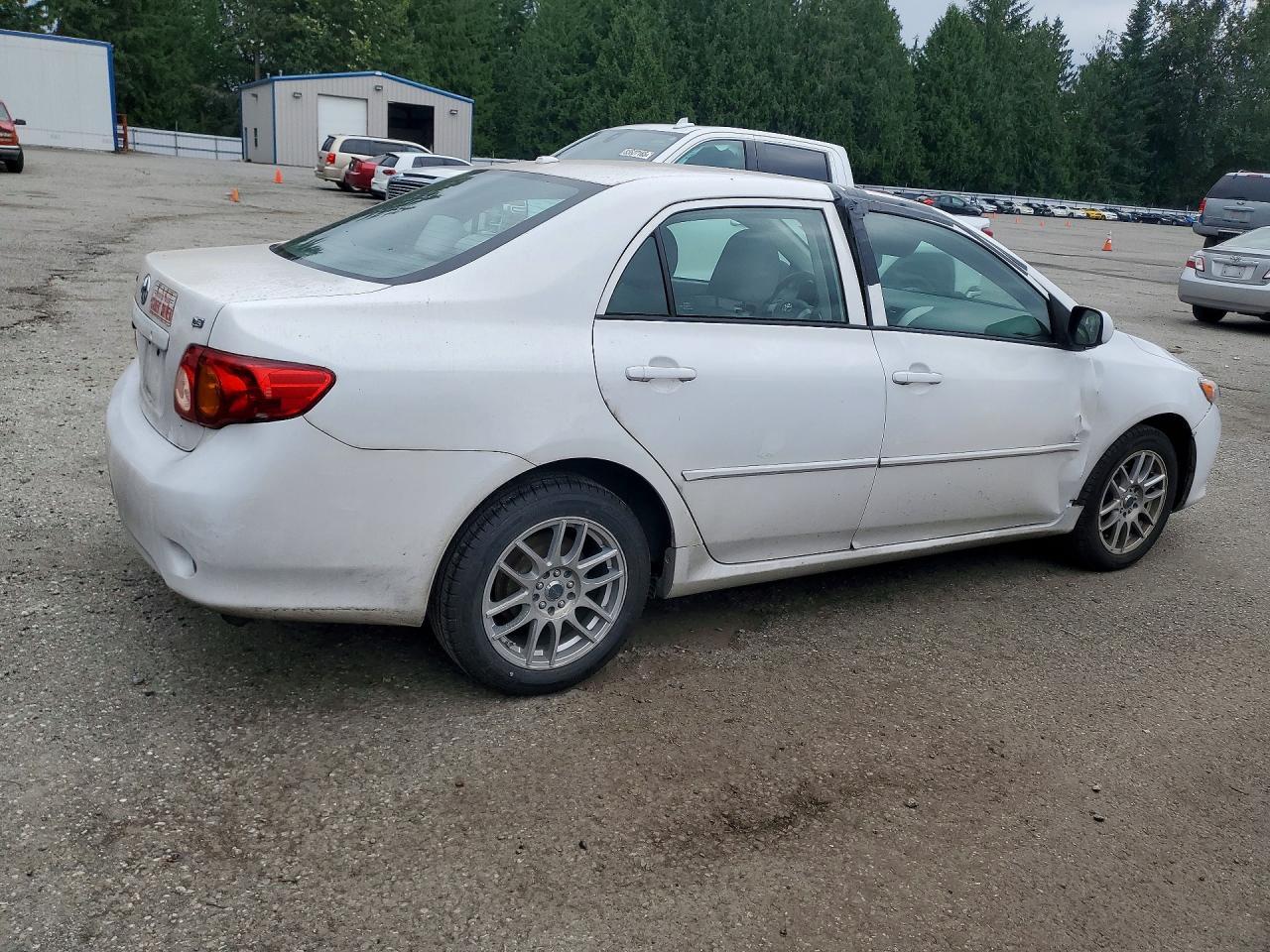 2010 Toyota Corolla Le - Image 3