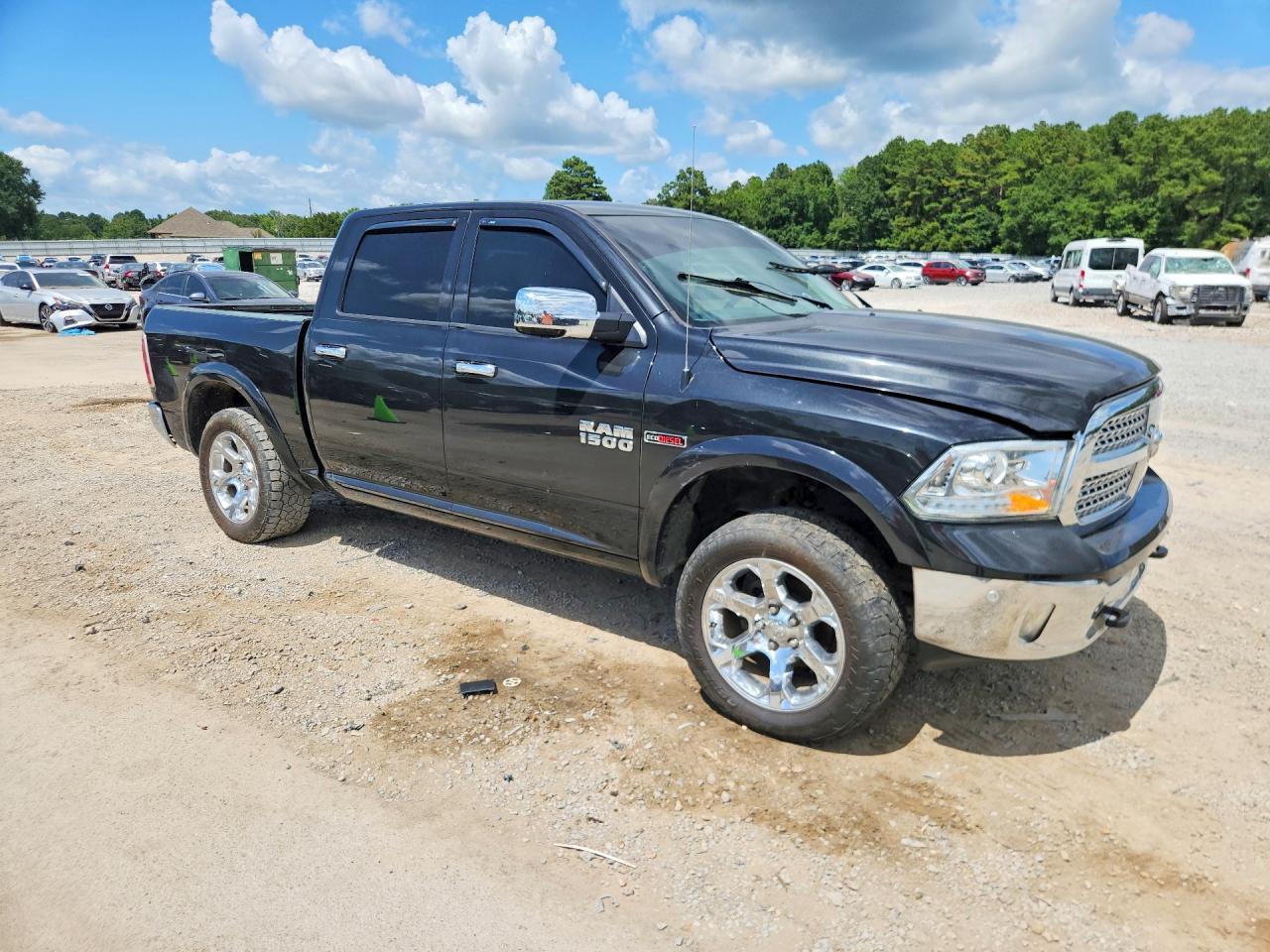 2017 Ram 1500 Laramie - Image 4