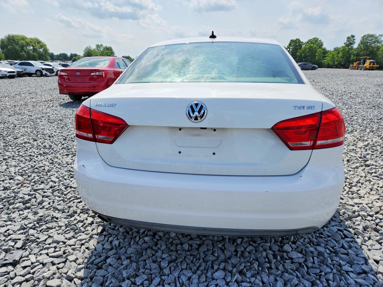 2014 Volkswagen Passat Se - Фото 6