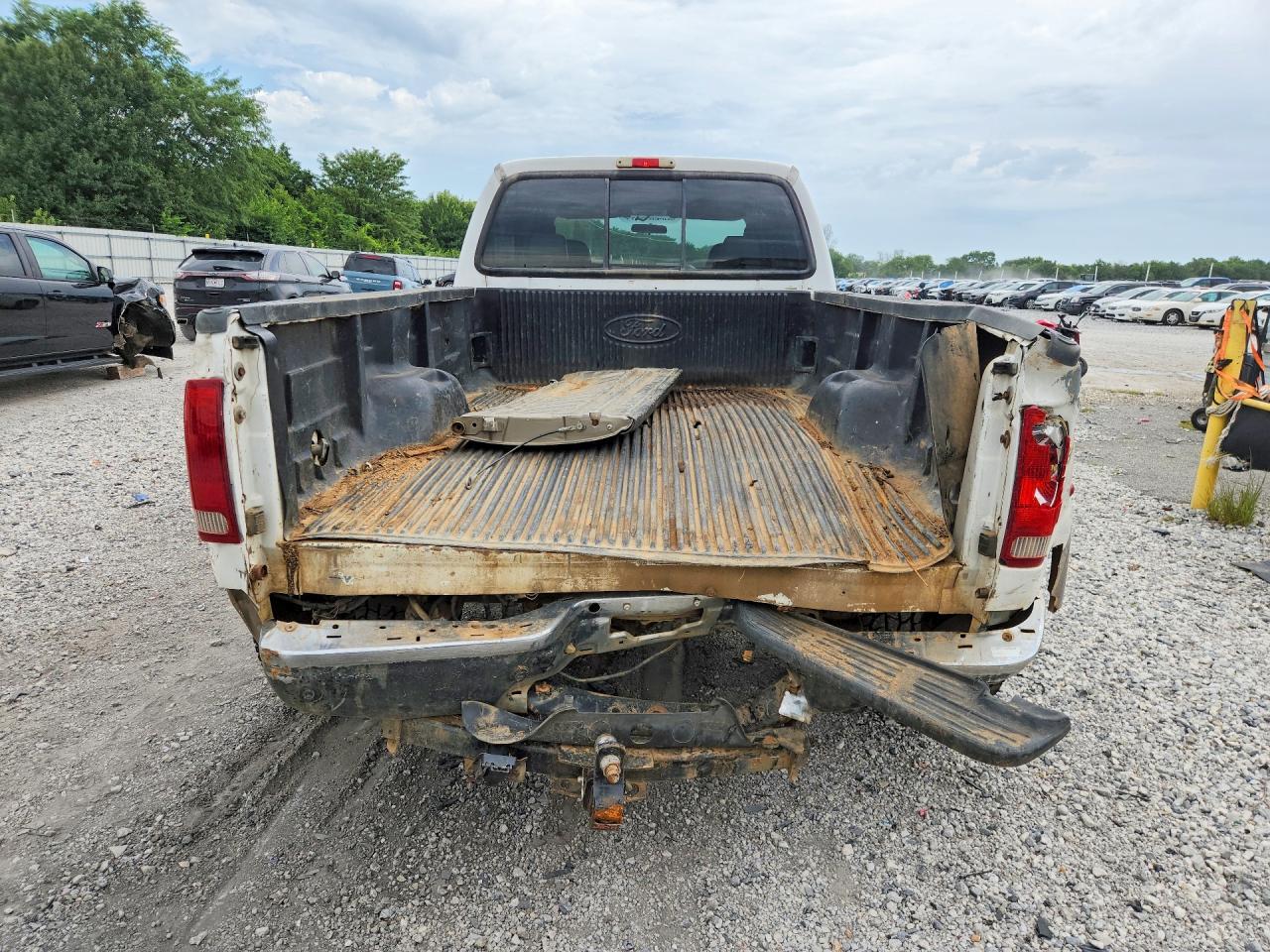 2005 Ford F350 Super Duty - Image 6