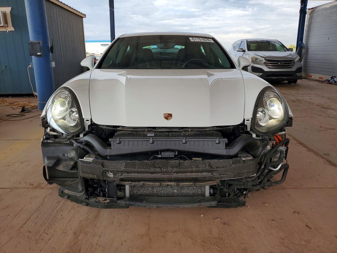 2014 Porsche Panamera S Hybrid - Image 5