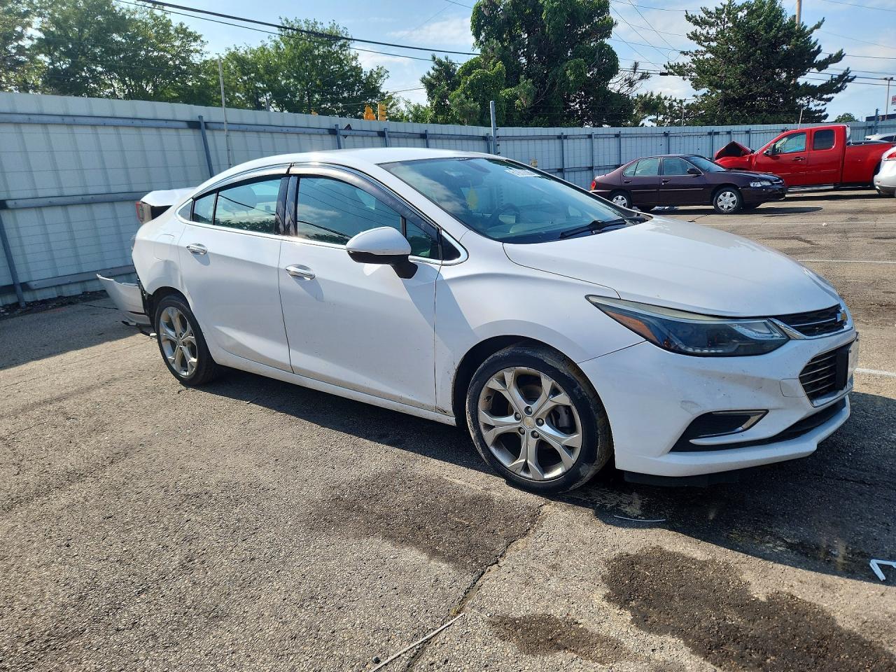 2017 Chevrolet Cruze Premier - Фото 4