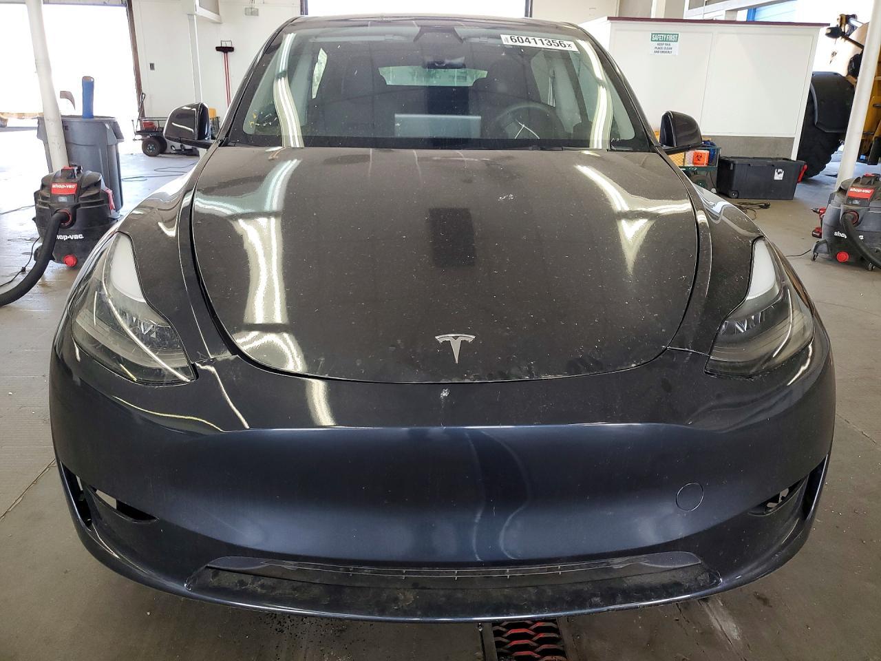 2024 Tesla Model Y - Image 5