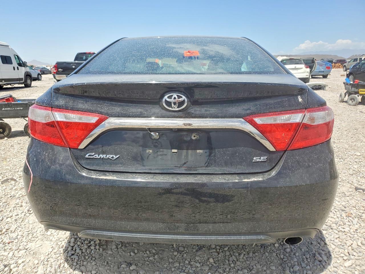 2016 Toyota Camry Se - Image 6
