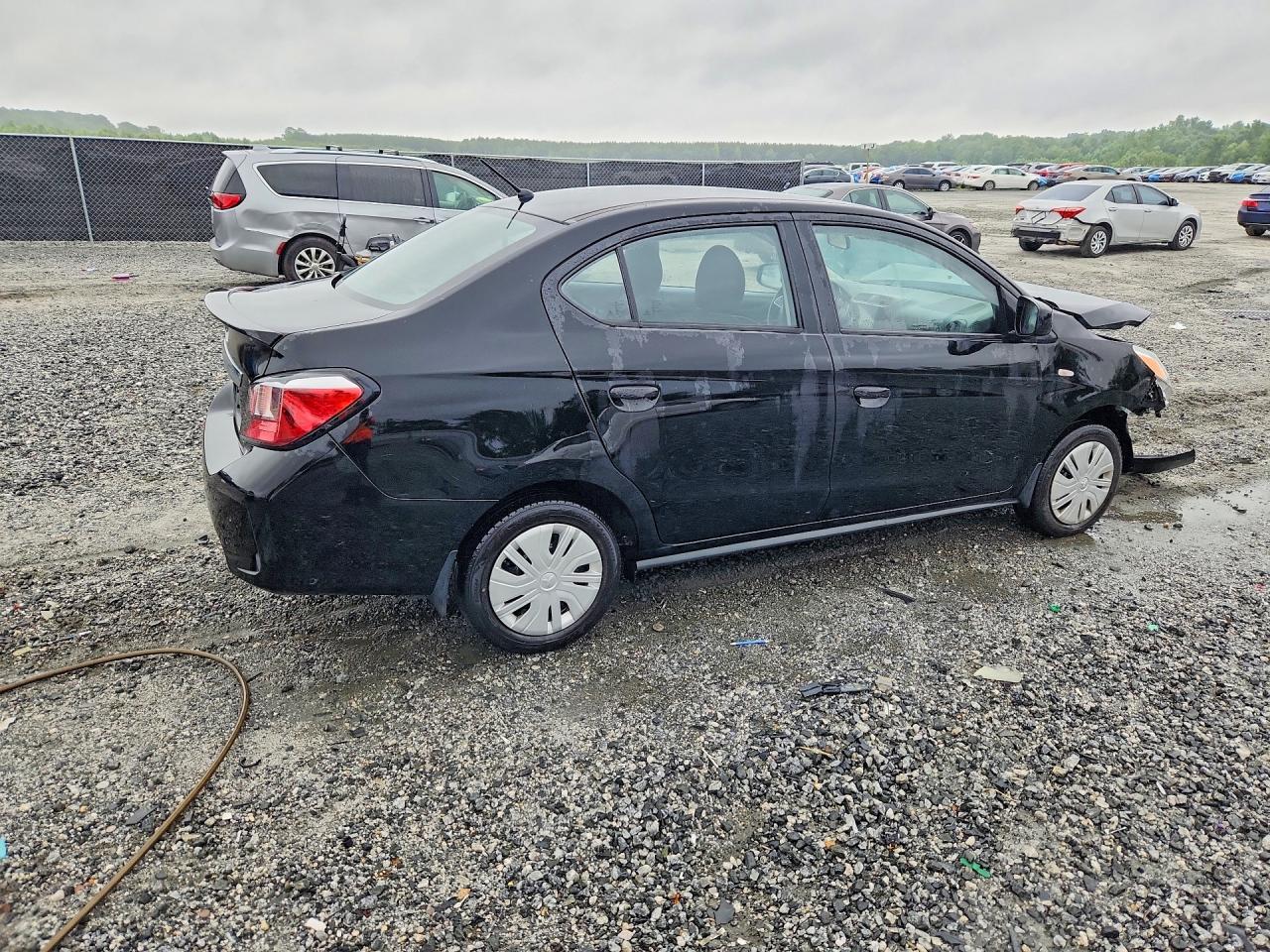 2024 Mitsubishi Mirage G4 Es - Image 3