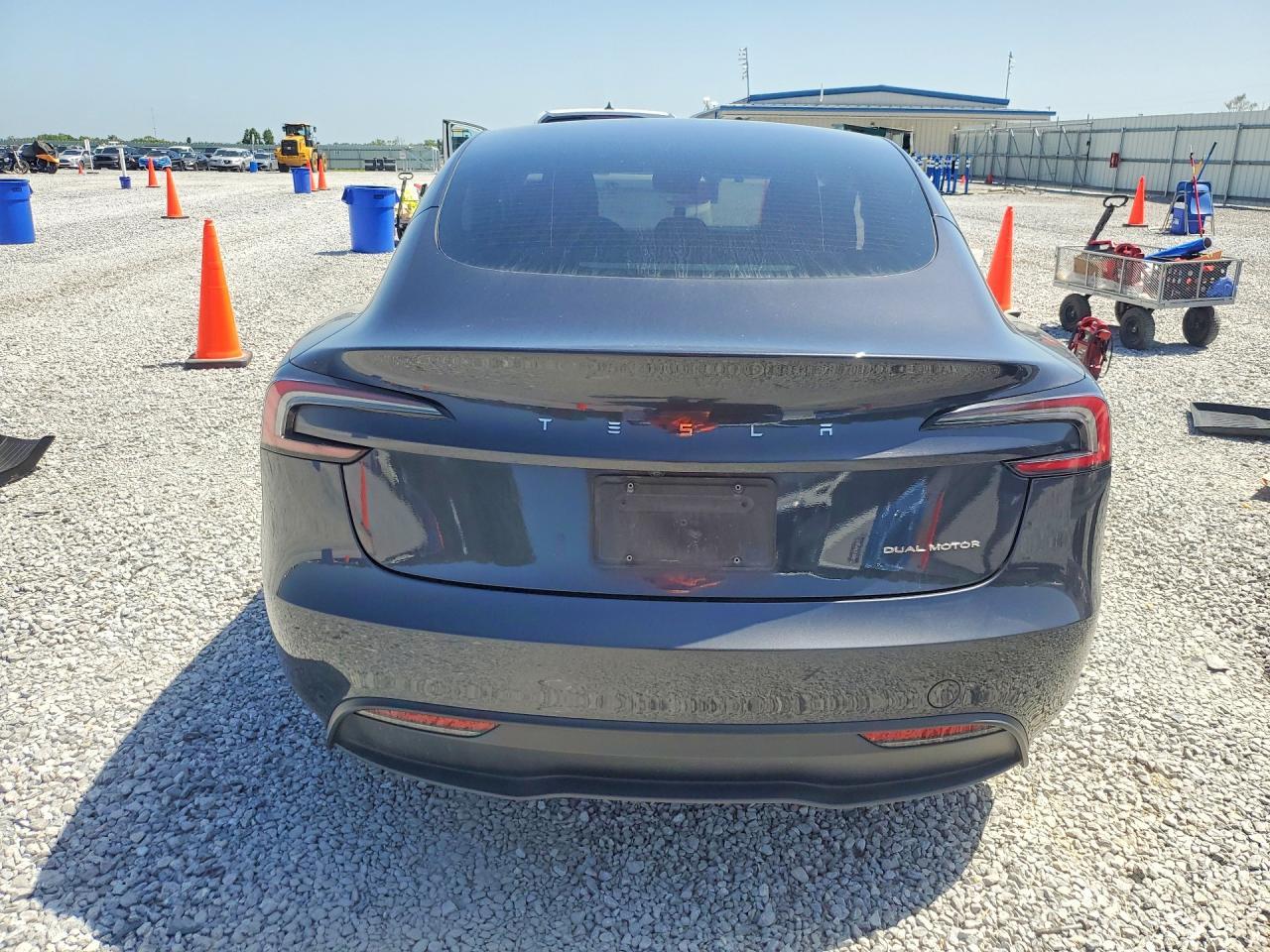 2024 Tesla Model 3 - Image 6