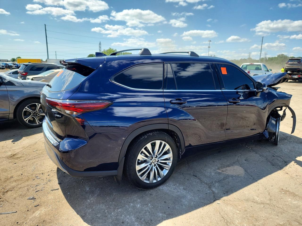 2026 Toyota Highlander Hybrid Platinum - Фото 3