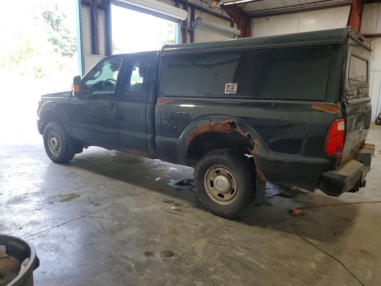 2015 Ford F250 Super Duty - Фото 2