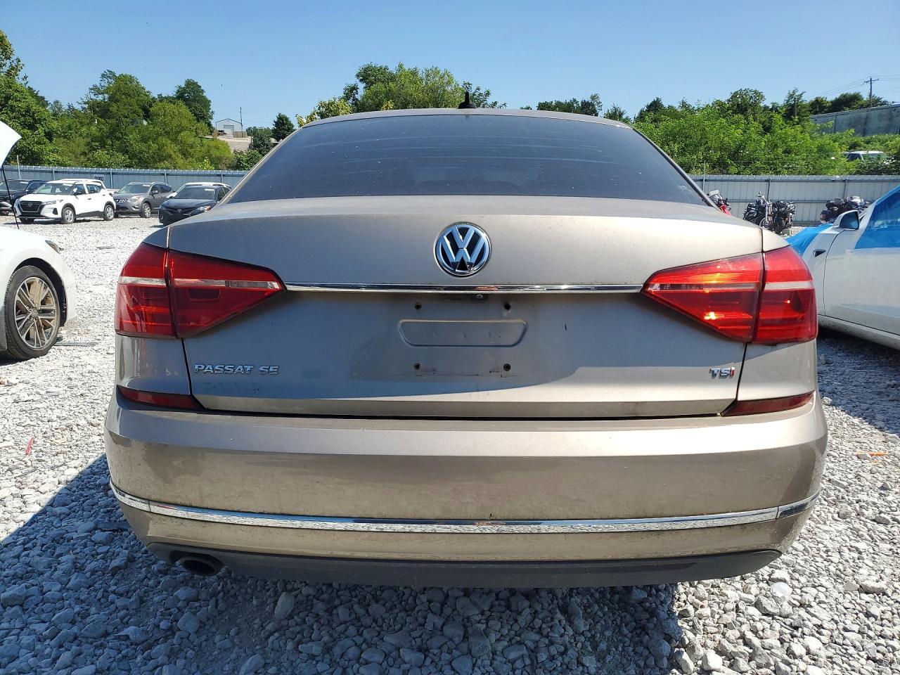 2016 Volkswagen Passat Se - Фото 6