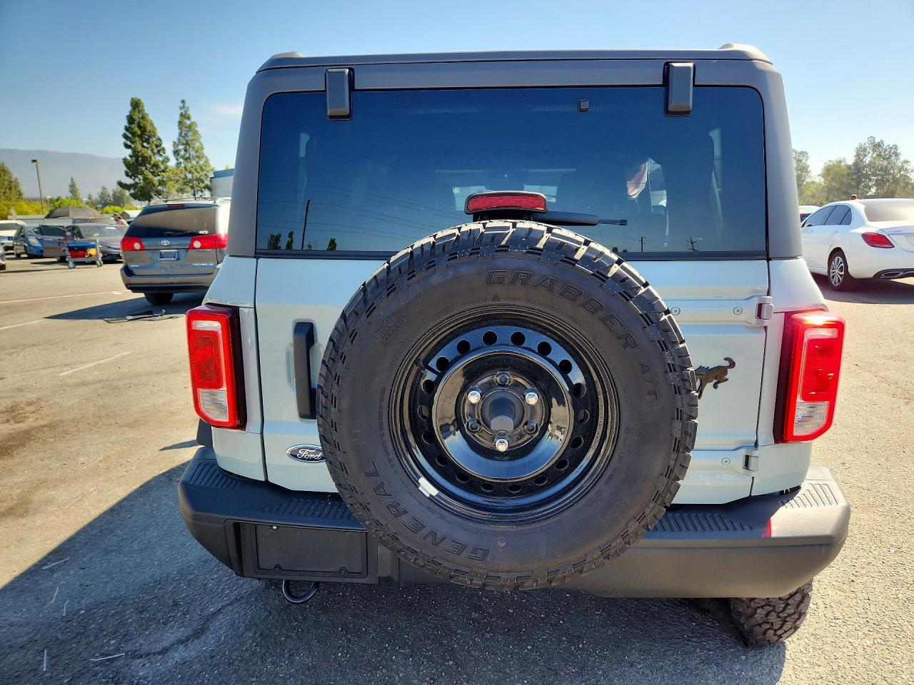 2023 Ford Bronco Base - Фото 6