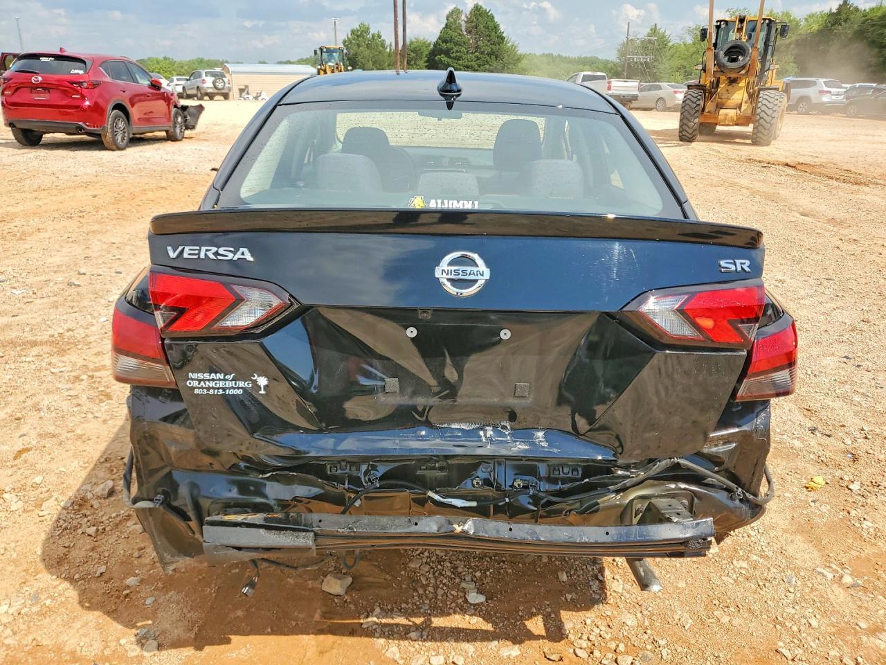 2022 Nissan Versa Sr - Image 6