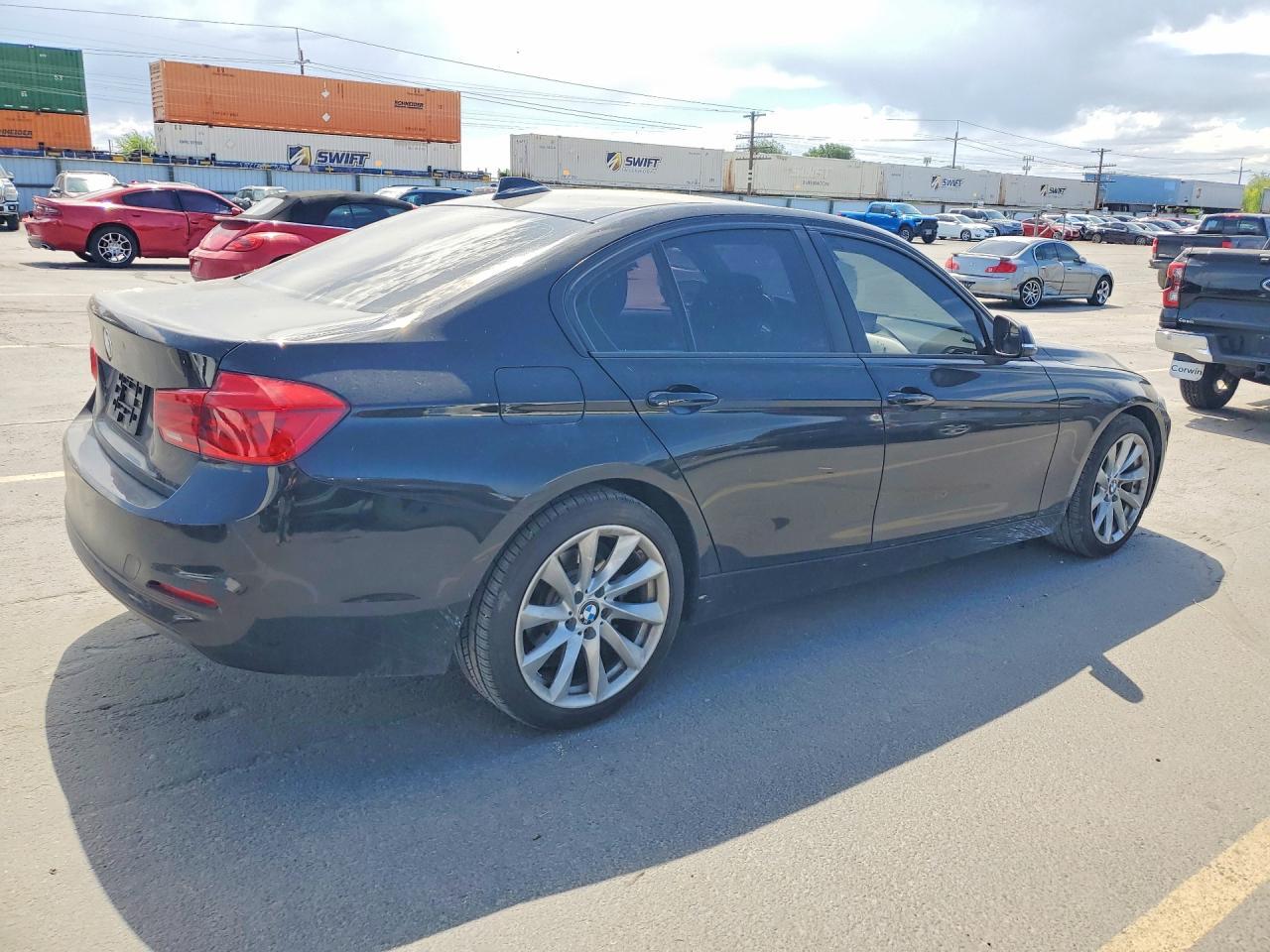 2018 BMW 320 Xi - Фото 3