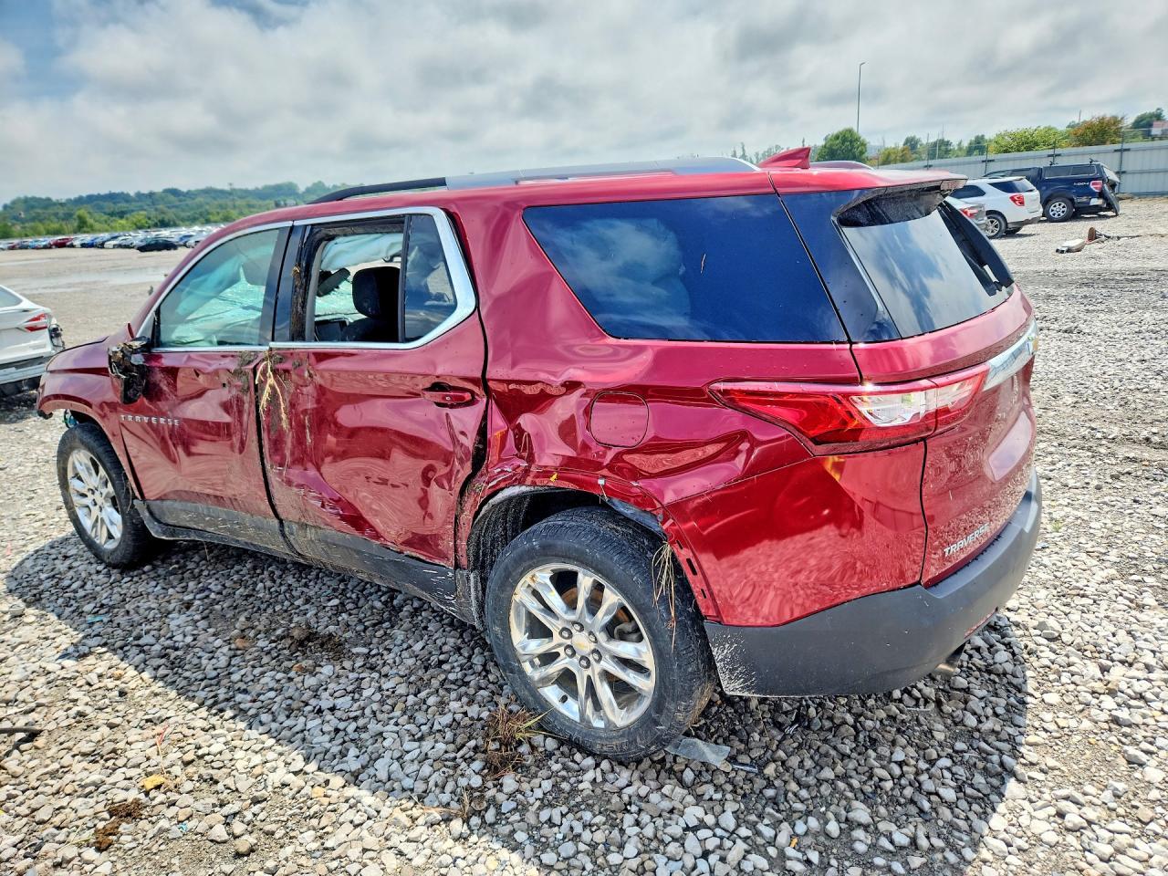 2018 Chevrolet Traverse Lt - Фото 2