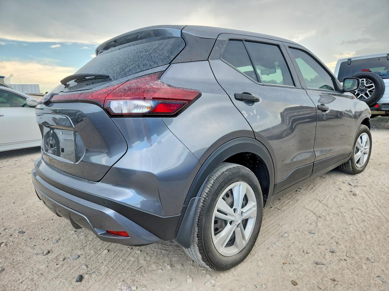 2024 Nissan Kicks S - Image 3