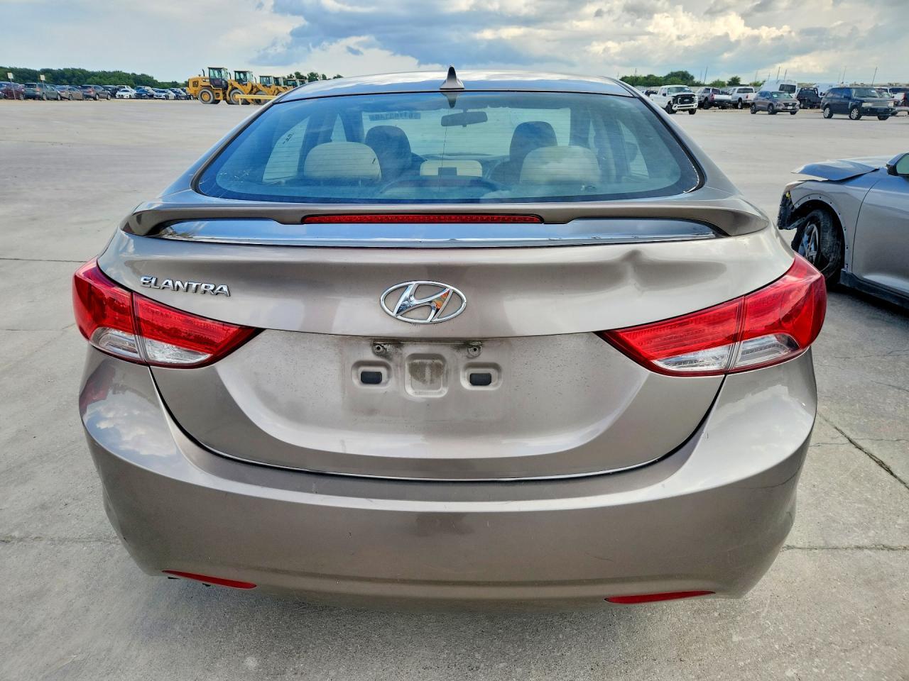 2013 Hyundai Elantra Gls - Фото 6