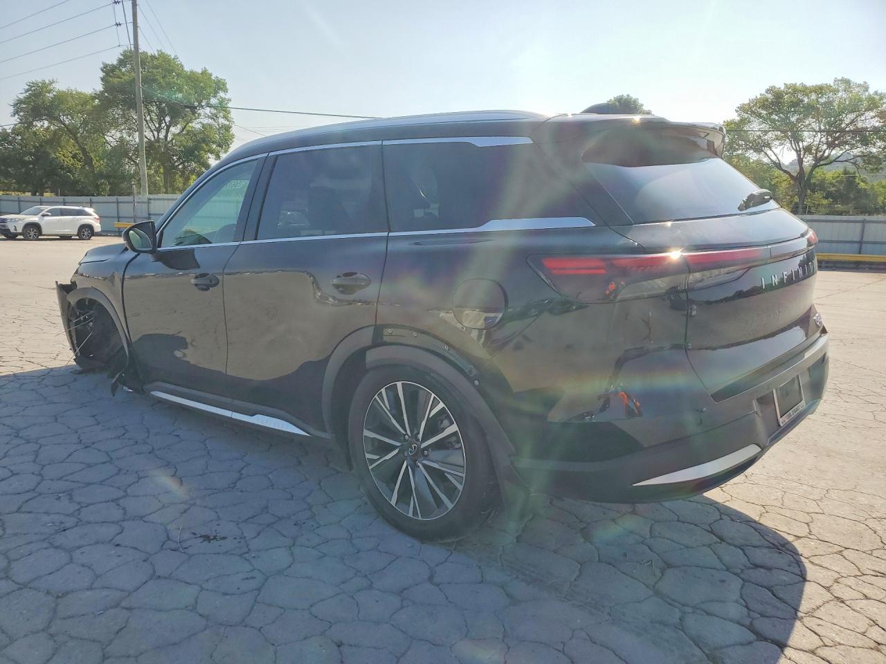 2026 Infiniti Qx60 Luxe - Image 2