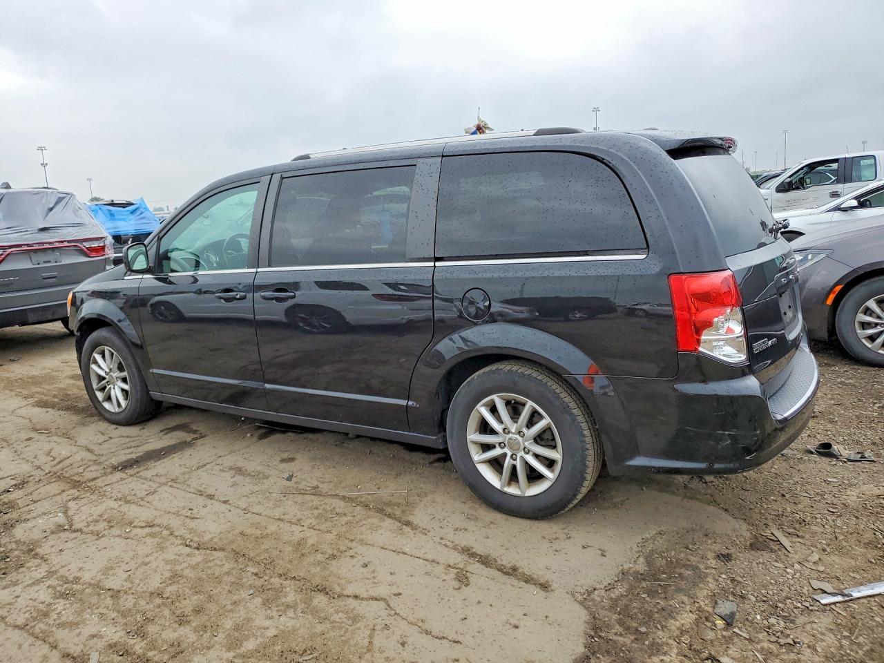 2019 Dodge Grand Caravan Sxt - Фото 2