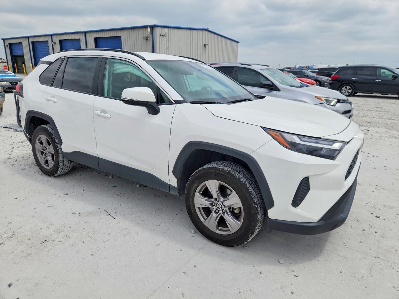 2024 Toyota Rav4 Xle - Image 4