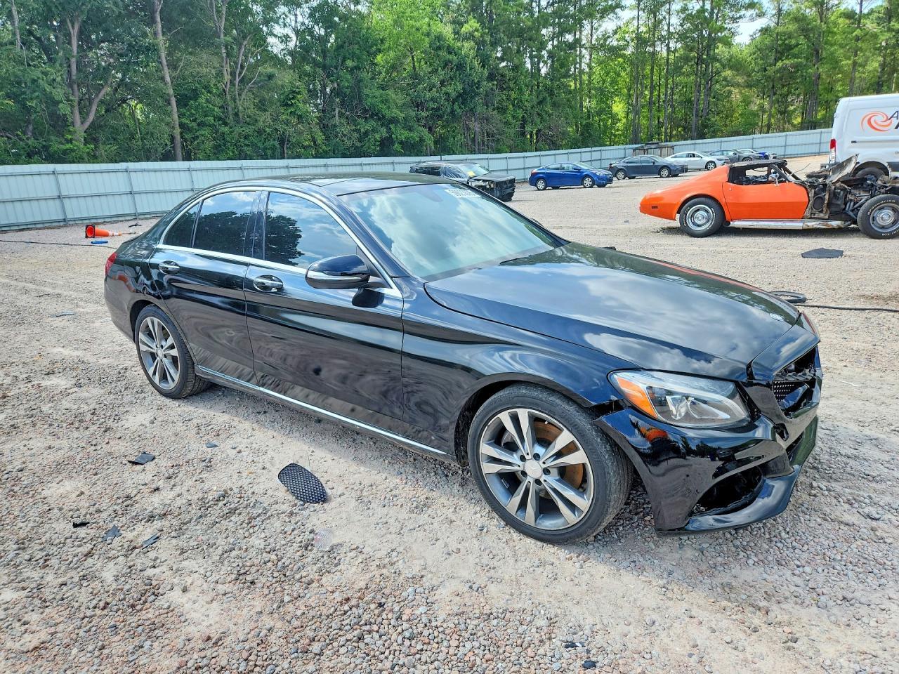 2015 Mercedes-Benz C 300 4Matic - Фото 4