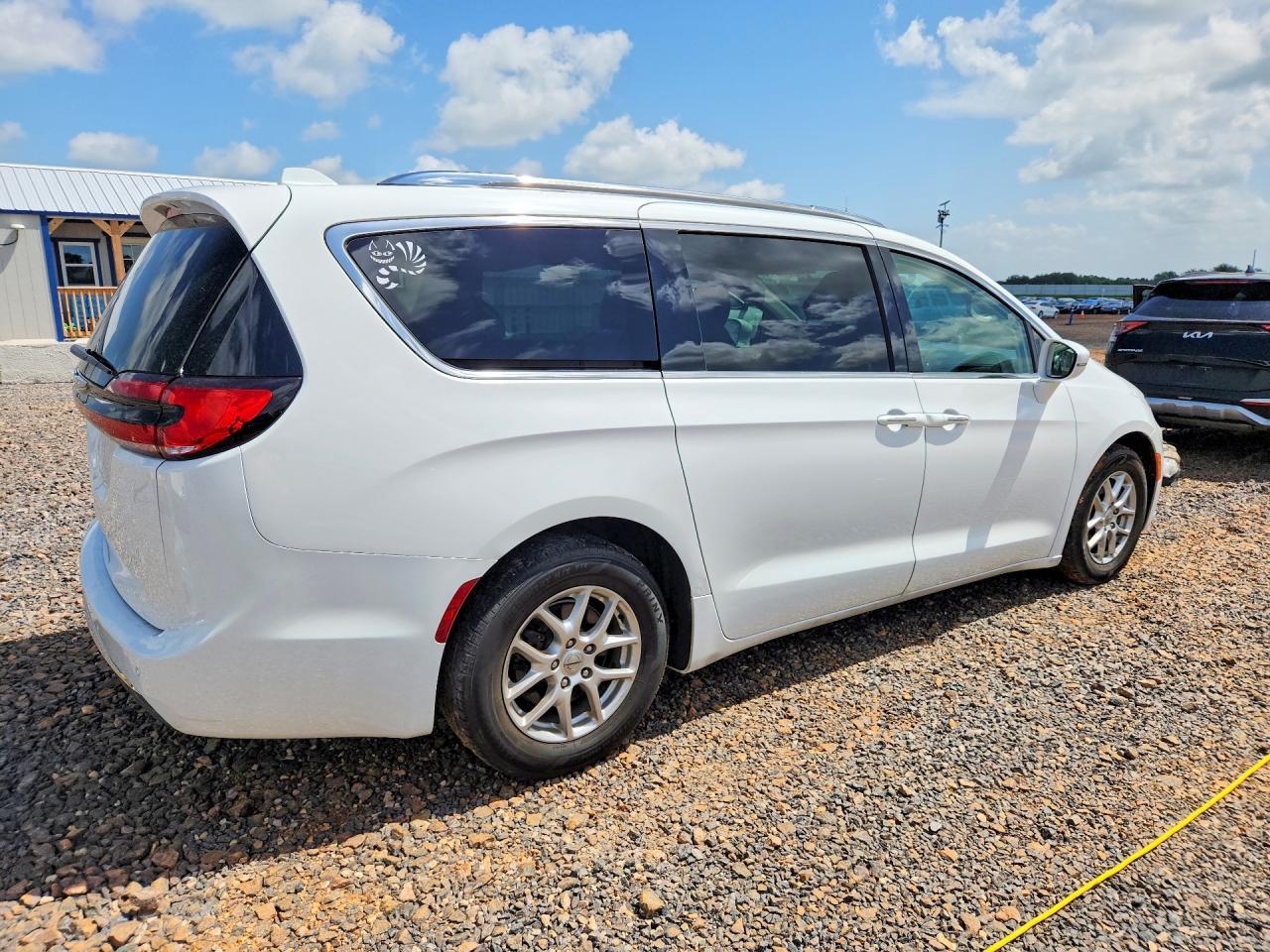 2021 Chrysler Pacifica Touring L - Фото 3