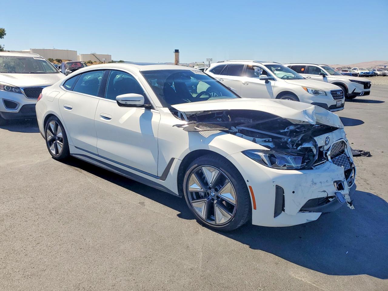 2025 BMW I4 xDrive 40 - Фото 4