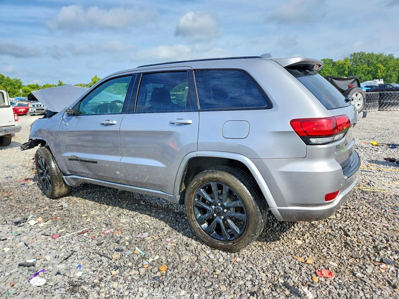 2020 Jeep Grand Cherokee Laredo - Фото 2